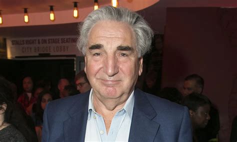 Jim Carter Biography, Height, Weight, Age, Movies,。